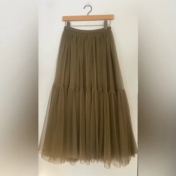 Elegant Olive Green Tulle Skirt - Picture 5 of 8